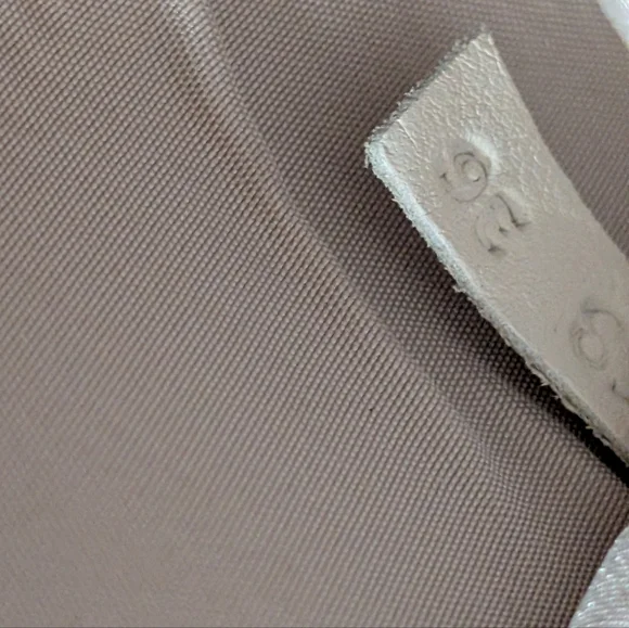 Tod’S Double T Leather Shoulder Bag - Picture 9 of 9